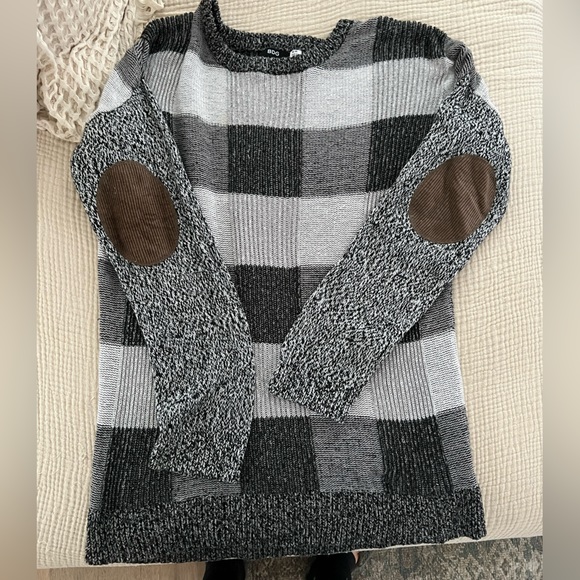 BDG Sweater - Picture 2 of 5